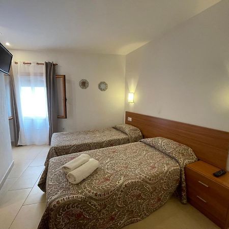 P&R Hostals Codolar Tossa de Mar Exterior foto